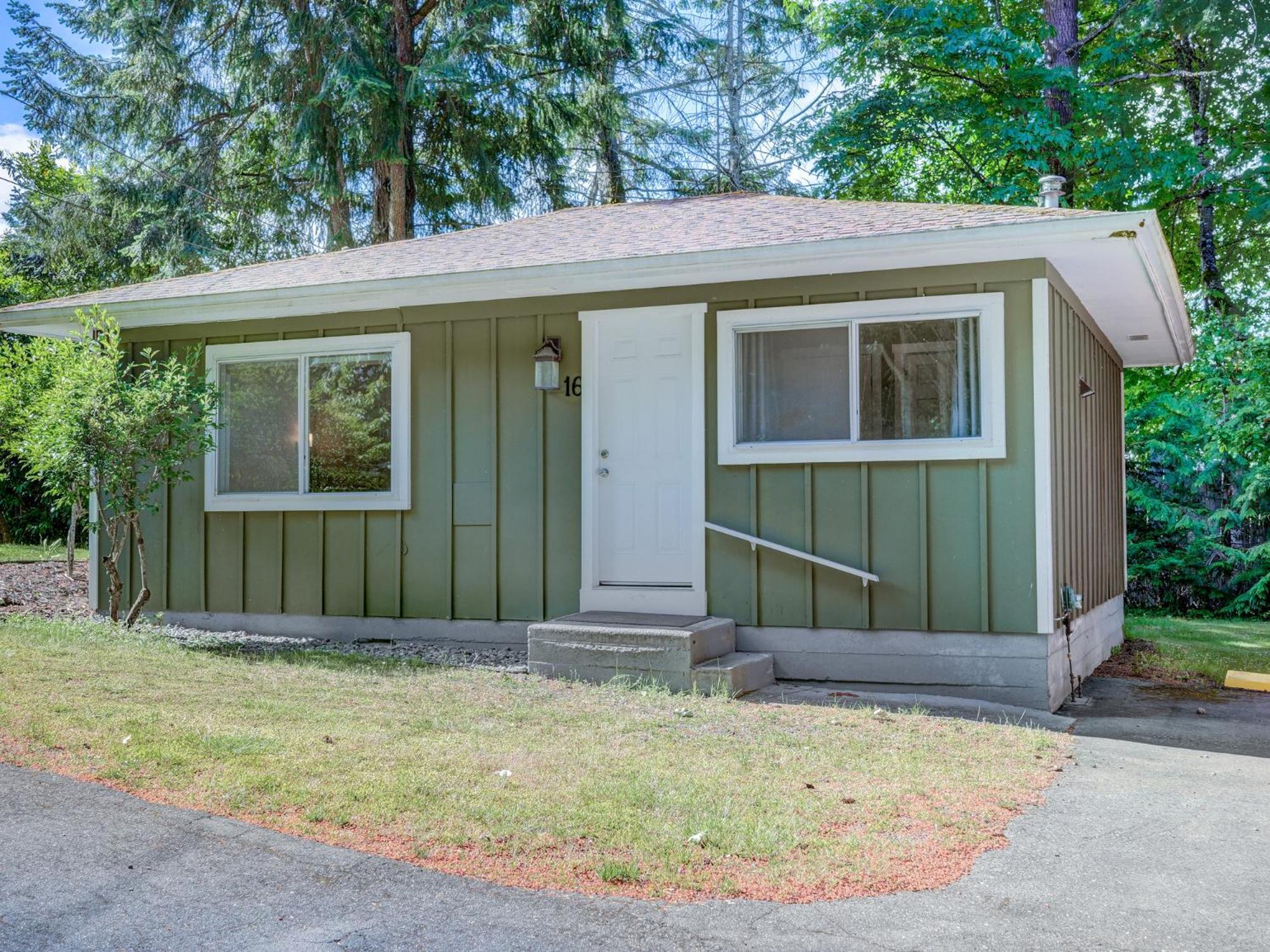 Malahat Bungalows Motel Exteriör bild